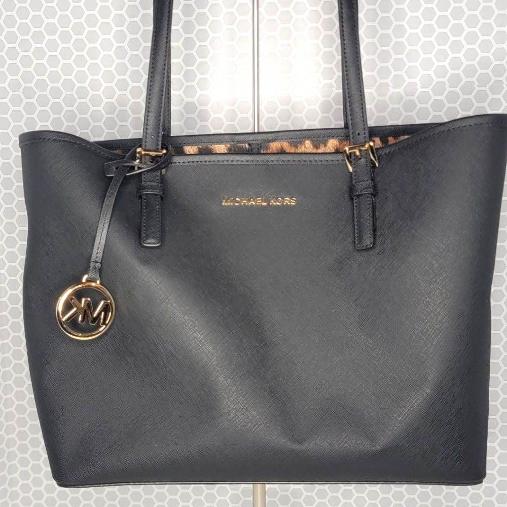 Michael Kors Jet Set Black Tote with Leopard pattern inside